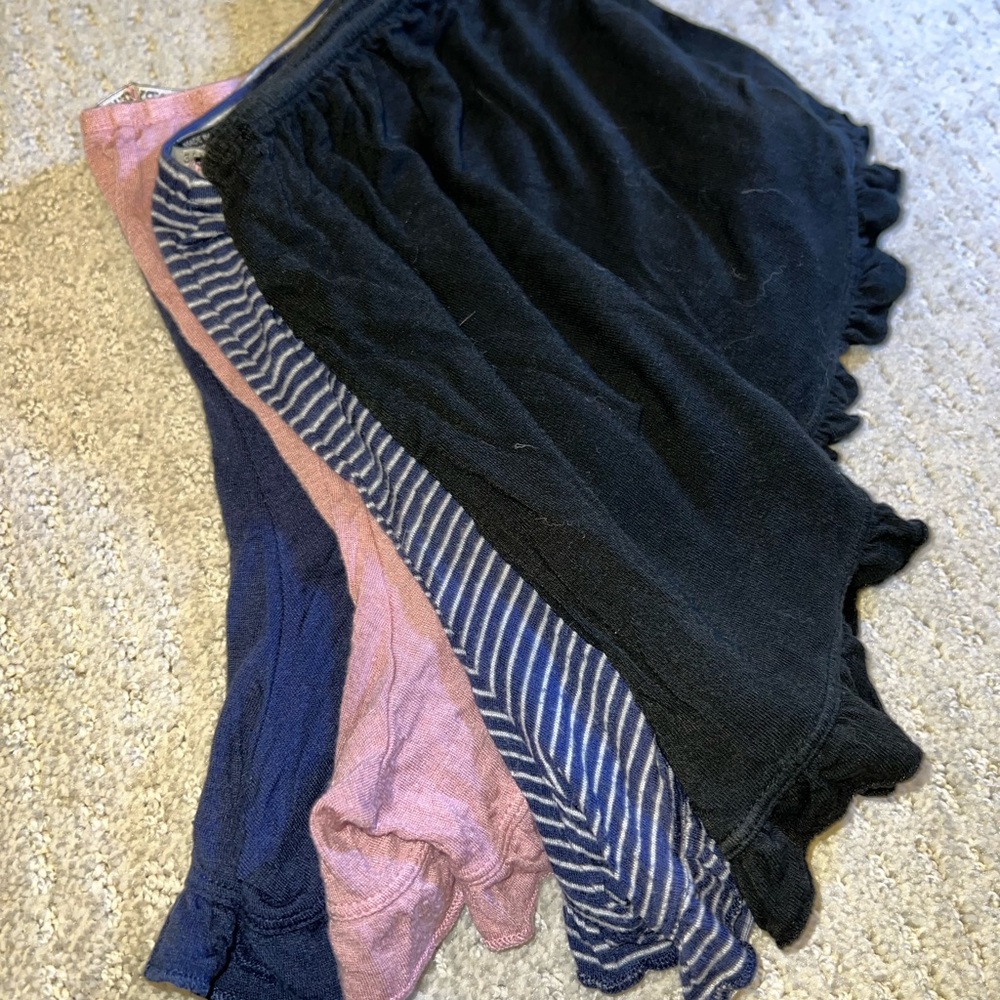 4 Brandy Melville ruffle shorts